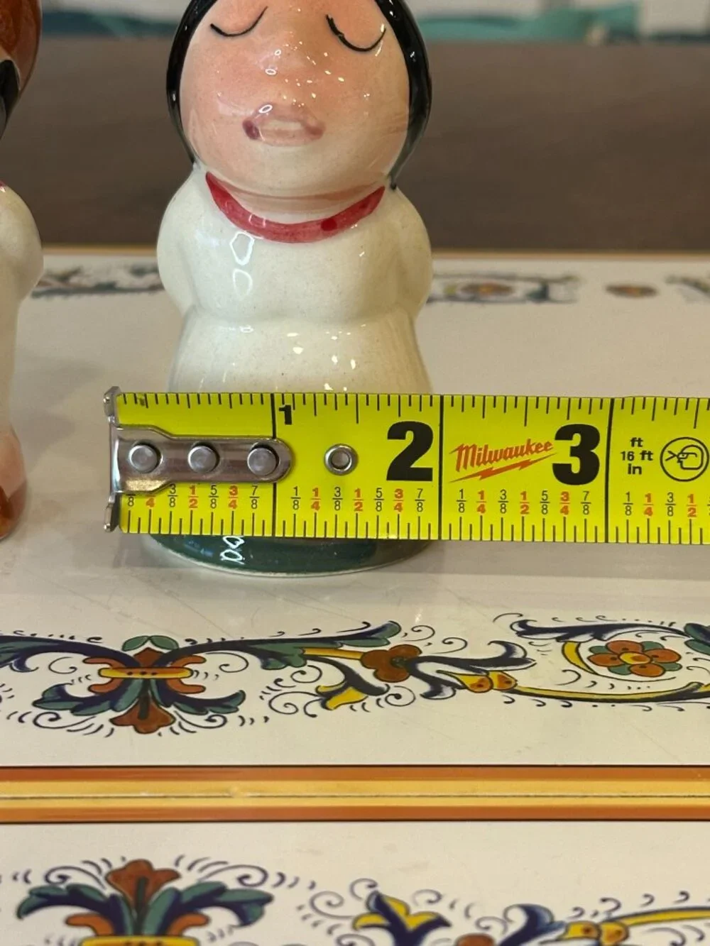 vintage ceramic kissing couple salt and pepper shakers
